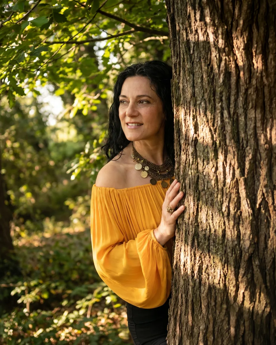 Anahit Koutsouzian, portrait in warm natural light
